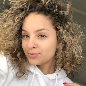 Meet your Posher, Bianca